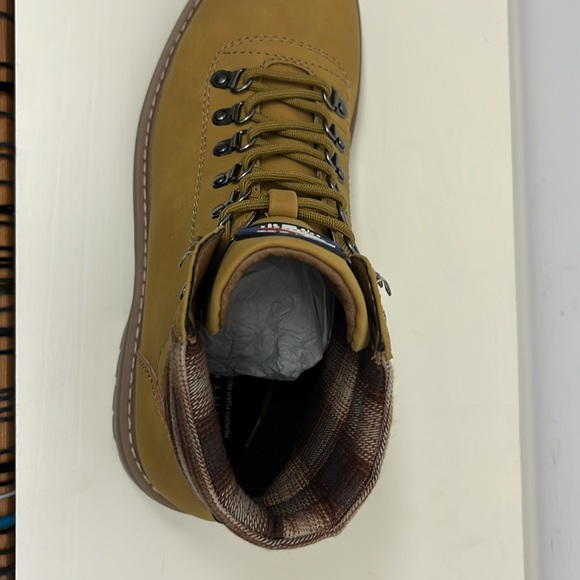 Tommy Hilfiger Light Brown Boots Men’s Size 9 (NWOT) - Picture 5 of 6